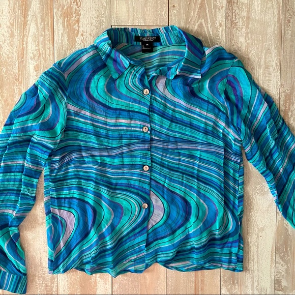 Karen Kane Tops - Karen Kane funky retro blue mesh blouse